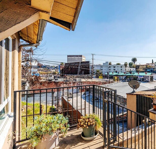 More Photos Of 2113 W Sunset Blvd, Los Angeles Storefront Retail Office For Lease