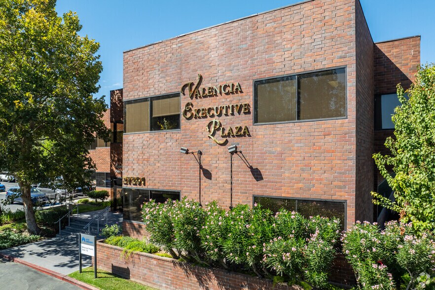 Primary Photo Of 27201 Tourney Rd, Valencia Medical For Lease