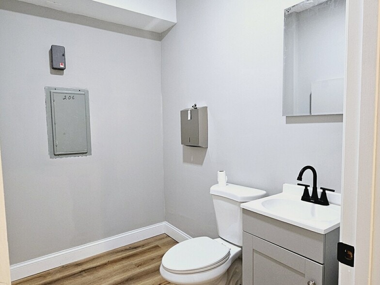 More Photos Of 10176 Baltimore National Pike, Ellicott City Office For Sale