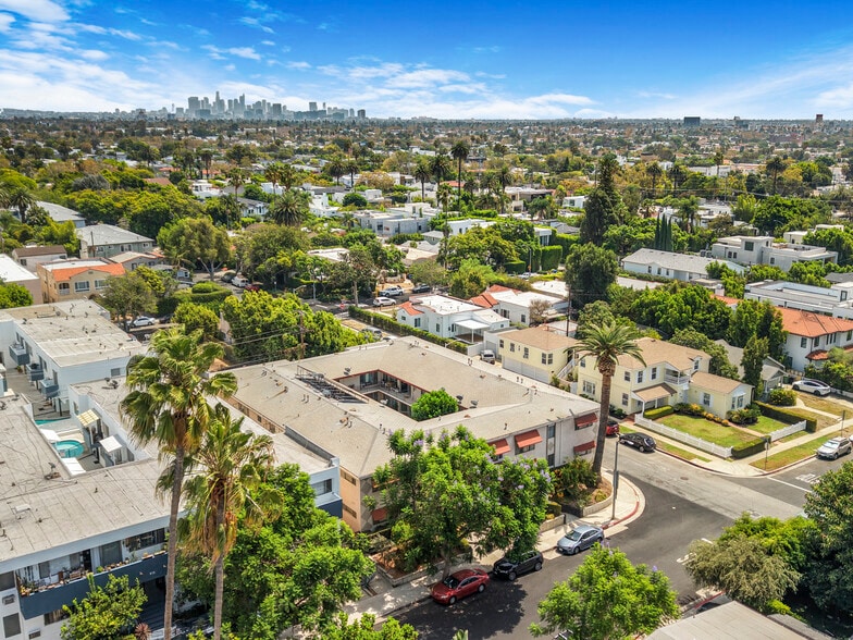 More Photos Of 900 N Orange Grove Ave, West Hollywood Apartments For Sale