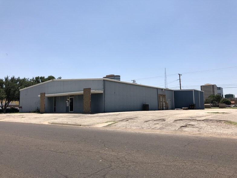More Photos Of 201 E Illinois Ave, Midland Office For Sale