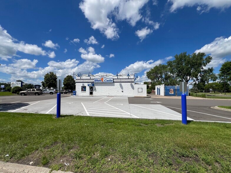 9330 NE Baltimore St, Blaine, MN 55449 Retail For Lease