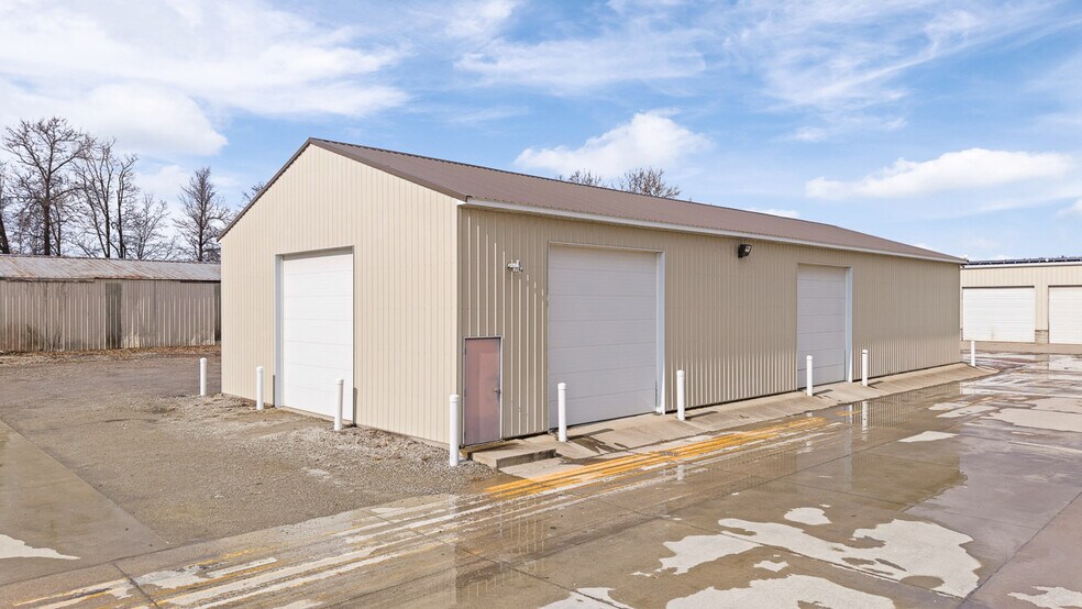 More Photos Of 1600 Toledo Rd, Norwalk Light Distribution For Lease