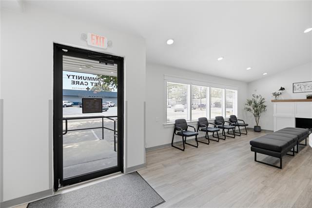 More Photos Of 223 N East Ave, Tahlequah Office For Sale