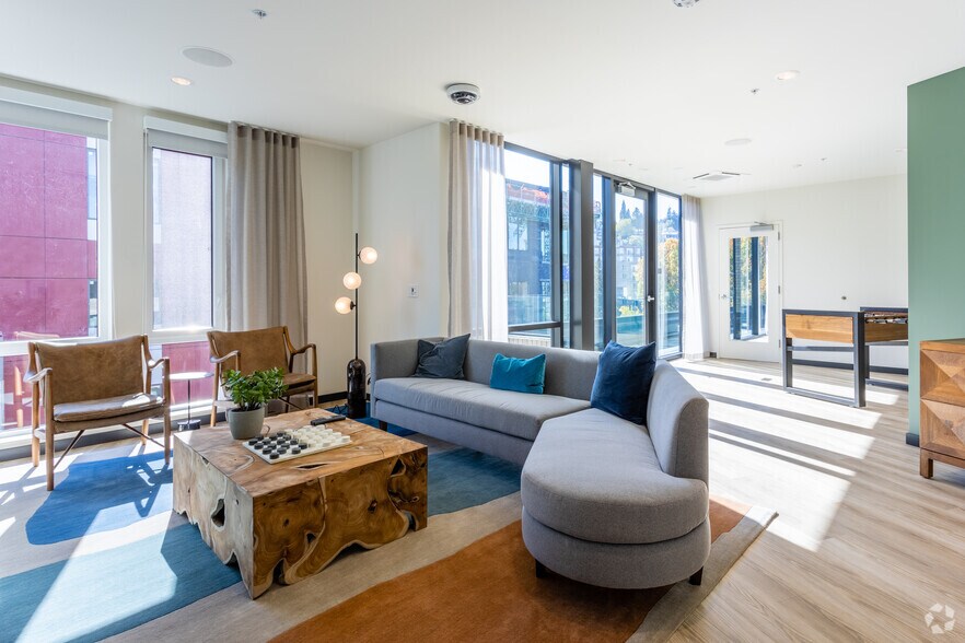 More Photos Of 1725 SW Salmon St, Portland Apartments For Lease