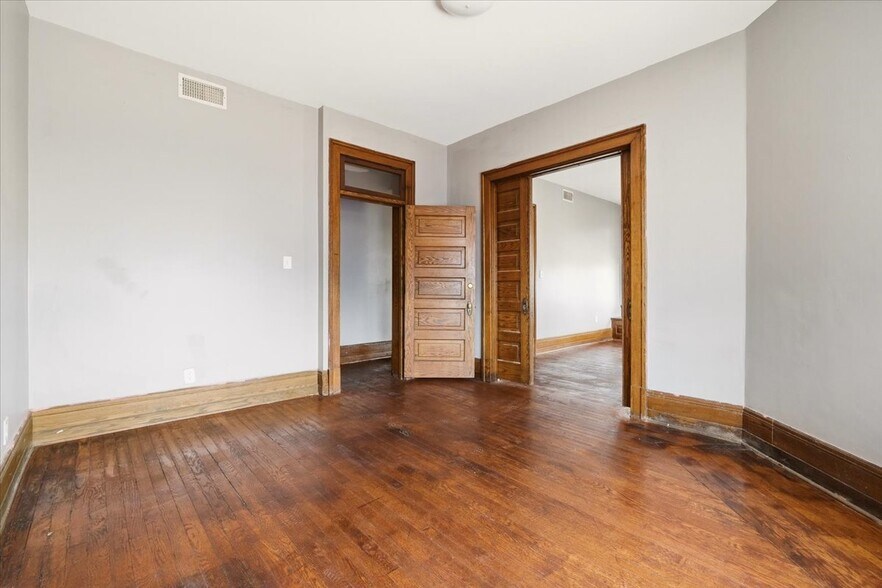 More Photos Of 283 Park Ave W, Mansfield Apartments For Sale