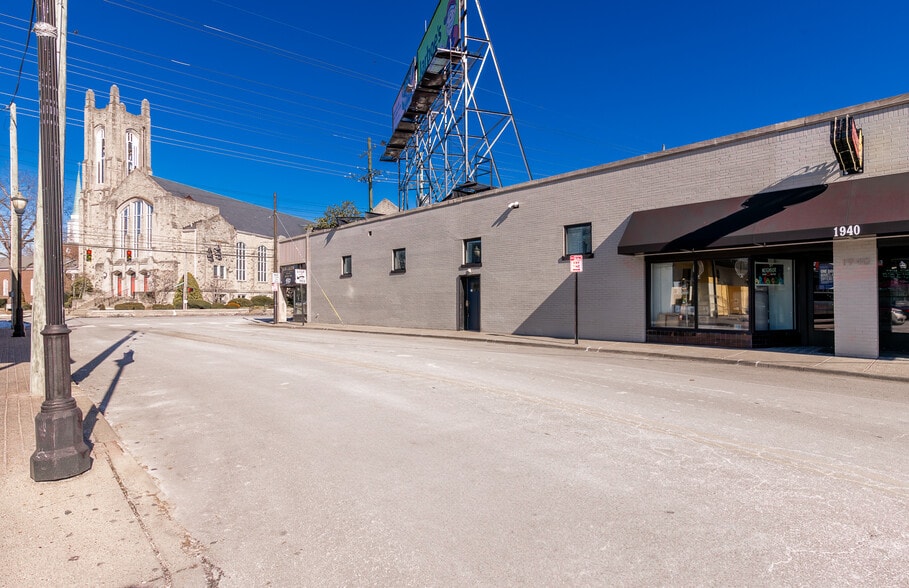 More Photos Of 1940 Harvard Dr, Louisville Storefront For Lease
