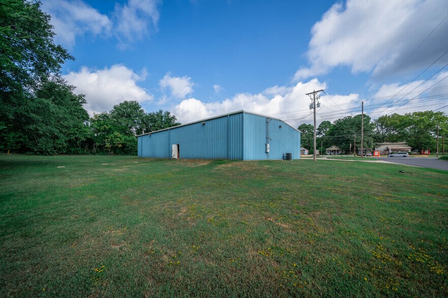 More Photos Of 4900 W Marshall Ave, Longview Auto Repair For Sale