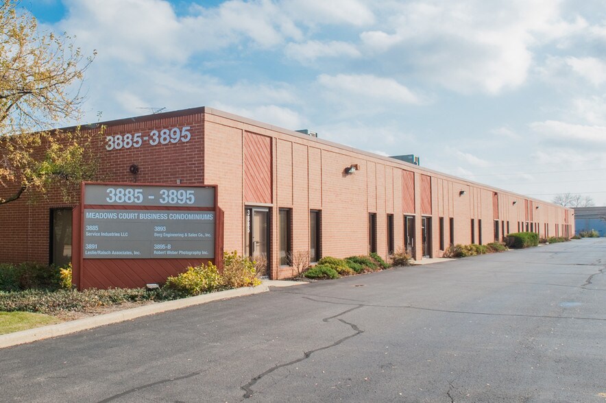 More Photos Of 3885 Industrial Ave, Rolling Meadows Warehouse For Sale