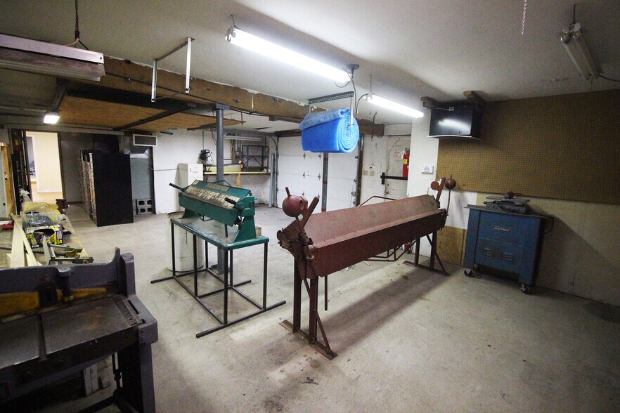 More Photos Of 1200 Leesburg Rd, Fort Wayne Warehouse For Lease