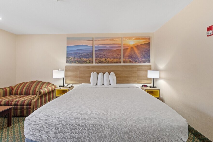 More Photos Of 1251 E Laurel Ave, Eunice Hotel For Sale