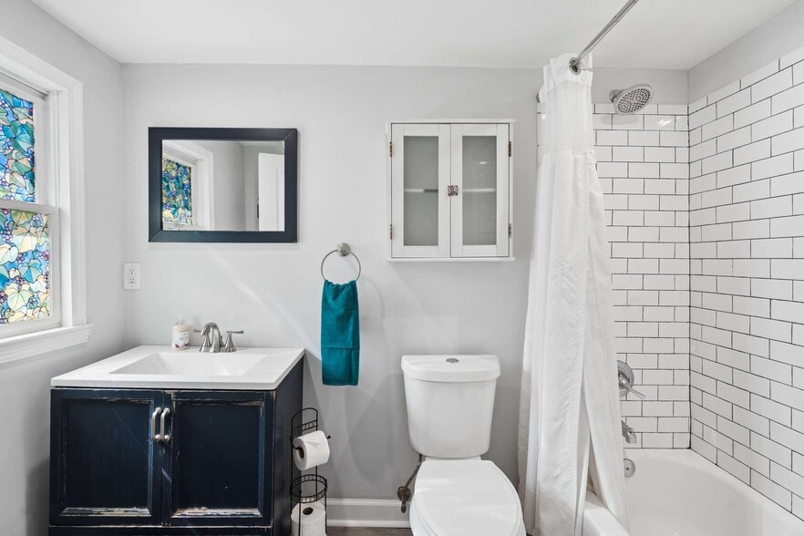 More Photos Of 1860 Penelope Rd NW, Atlanta Hospitality For Sale