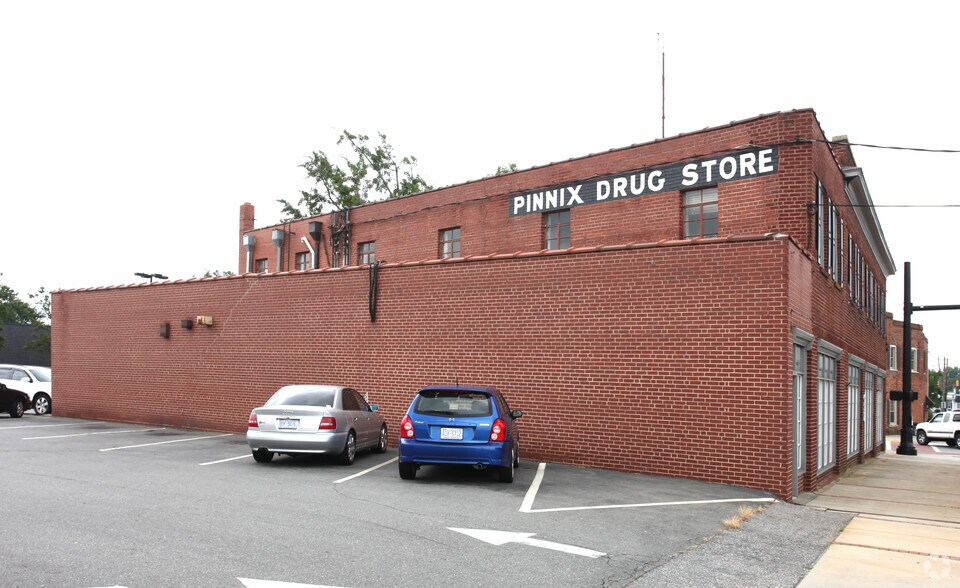 More Photos Of 101-103 E Mountain St, Kernersville Storefront Retail Office For Sale