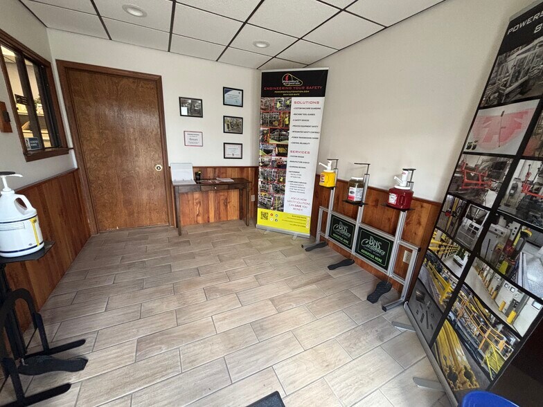 More Photos Of 129 N Main St, Wolcottville Warehouse For Lease