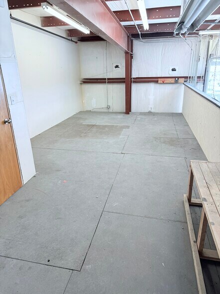 More Photos Of 14317-14319 Longs Peak Ct, Longmont Warehouse For Lease