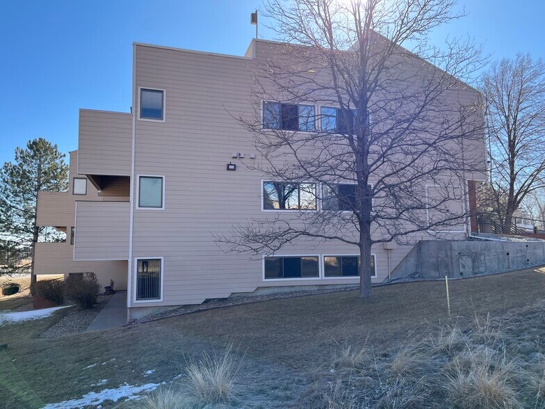More Photos Of 8853-8859 Fox Dr, Thornton Coworking Space