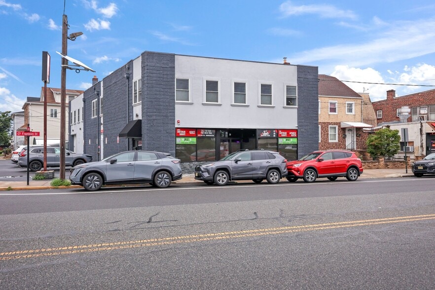 More Photos Of 19 Franklin St, Bloomfield Storefront Retail Office For Sale