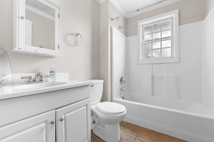 More Photos Of 5757 Ogeechee Rd, Savannah Flex For Lease