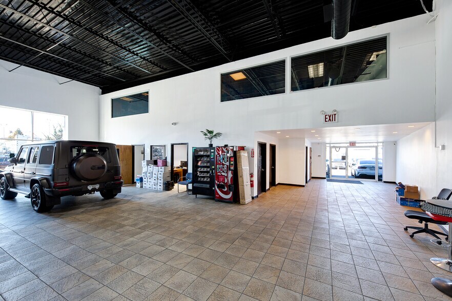 More Photos Of 4101 Boston Rd, Bronx Freestanding For Lease