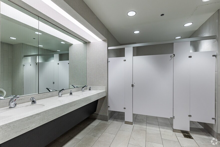 More Photos Of 12249 Science Dr, Orlando Office For Sale