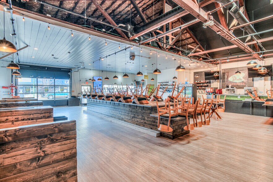 More Photos Of 420 N Main St, Prineville Restaurant For Lease