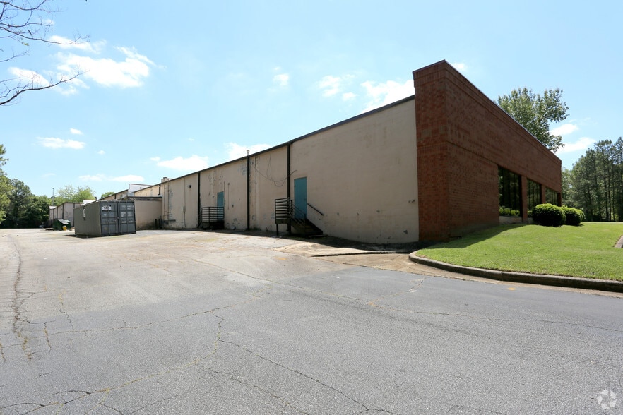 More Photos Of 5495 Old National Hwy, College Park Unknown For Lease