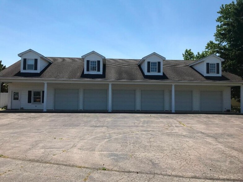 More Photos Of 612 N Center St, LaGrange Lodge Meeting Hall For Lease