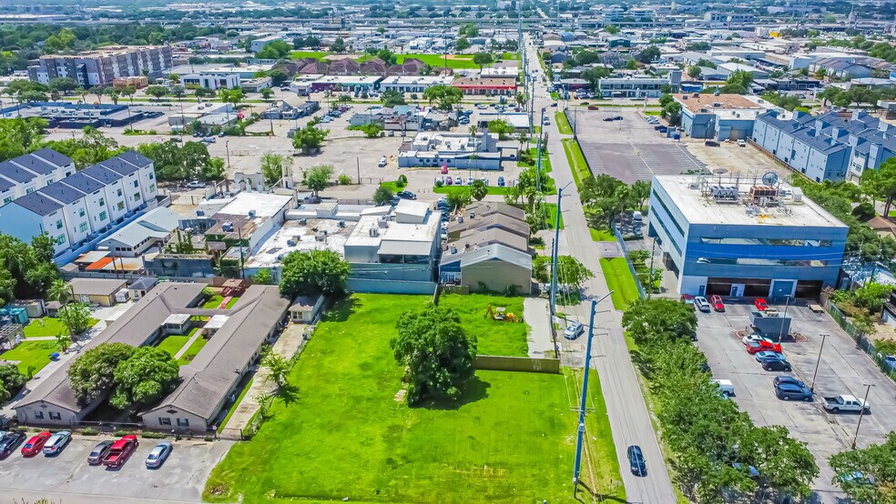 More Photos Of 3003 Bering Dr, Houston Land For Sale