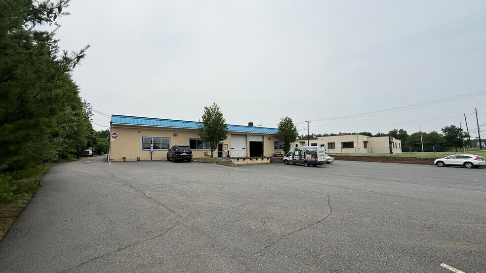 More Photos Of 1002 Jersey Ave, New Brunswick Warehouse For Lease