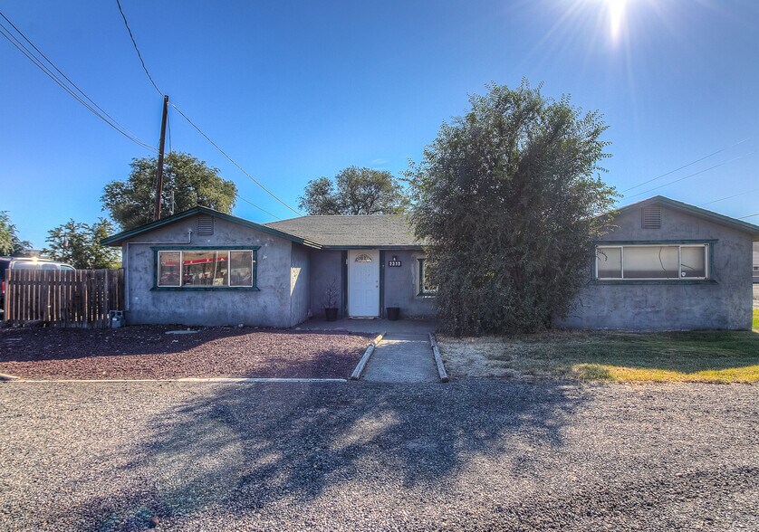 More Photos Of 2310 Terrace Heights Dr, Yakima Flex For Sale