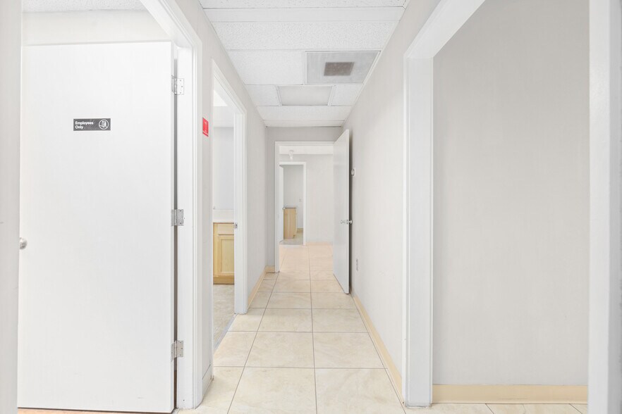 More Photos Of 2054 Park St, Jacksonville Medical For Lease