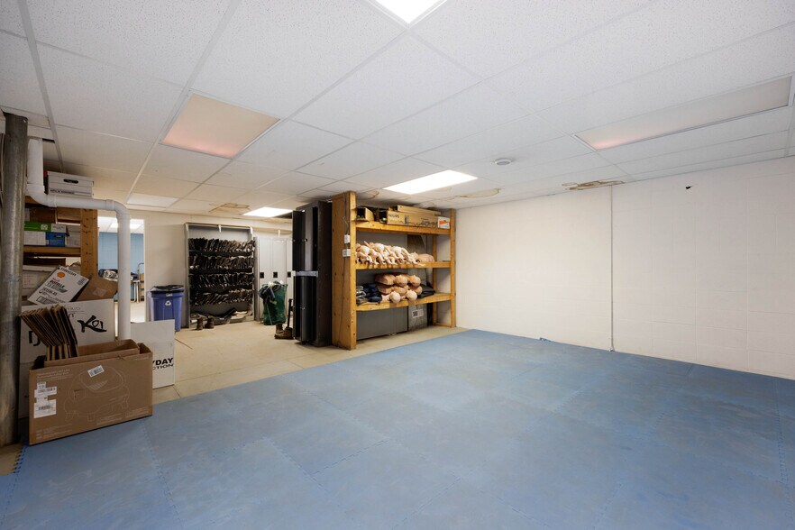 More Photos Of 8030 Golosky Av, Fort McMurray Truck Terminal For Lease