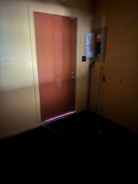 More Photos Of 4500 Commercial Way, Spring Hill General Retail For Lease