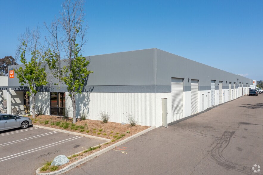 More Photos Of 500 S Andreasen Dr, Escondido Unknown For Lease