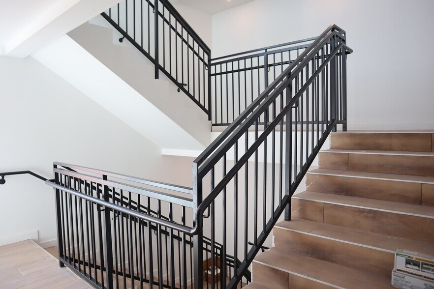 More Photos Of 7415 S Main St, Los Angeles Apartments For Sale