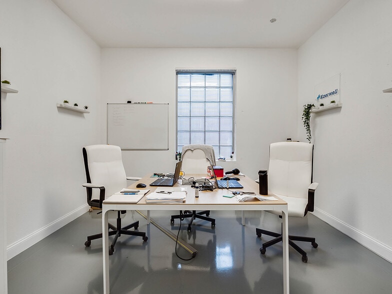More Photos Of 503 W Robinson St, Orlando Industrial For Lease
