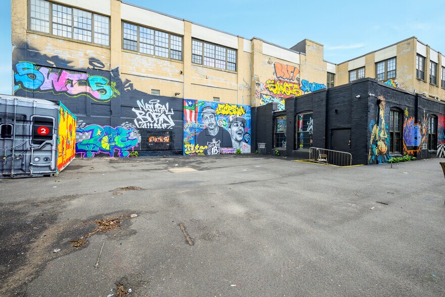 More Photos Of 86-90 Forrest St, Jersey City Warehouse For Lease