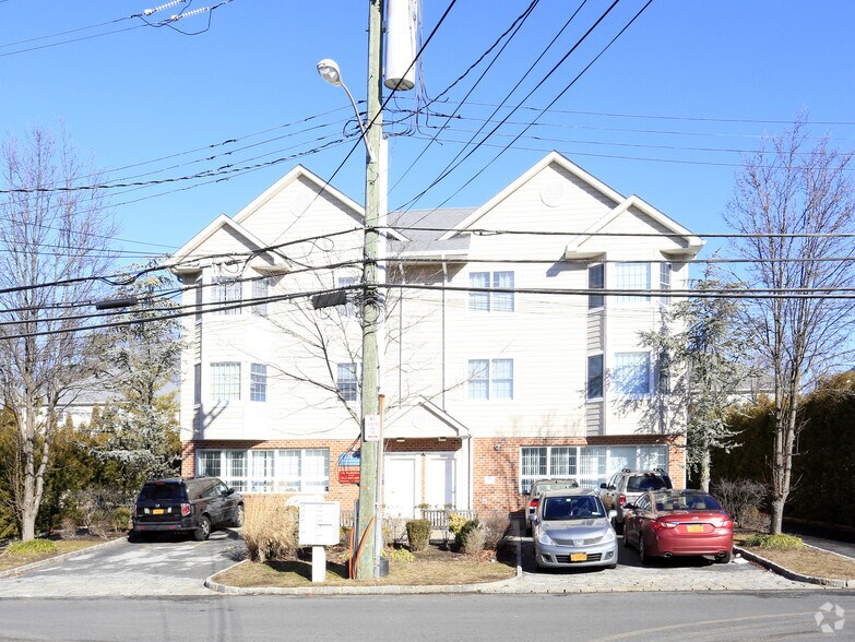 More Photos Of 119-123 Montgomery Ave, Scarsdale Office For Sale