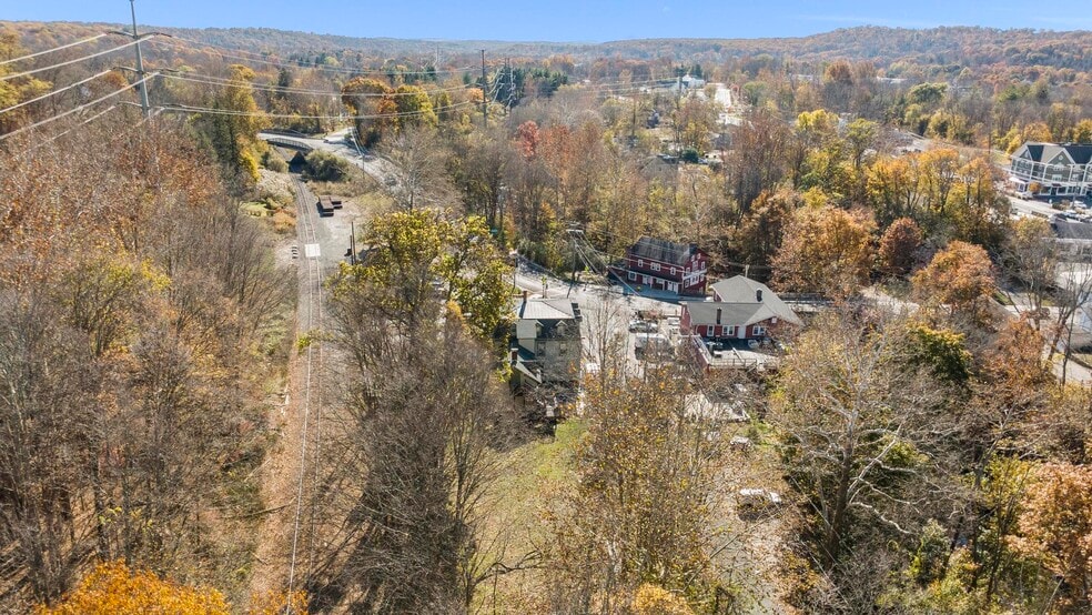 More Photos Of One Tuck's Rd, Brookfield Multifamily For Sale