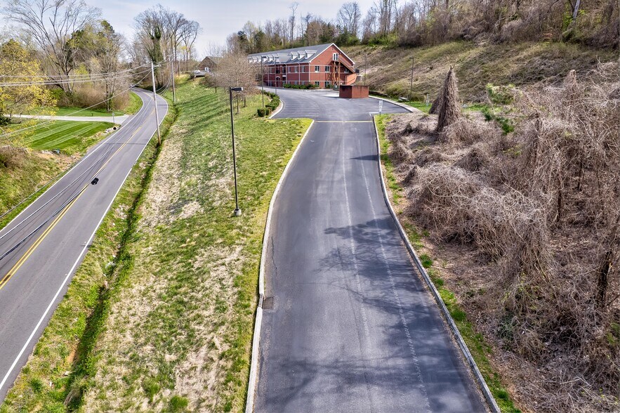 More Photos Of 2265 Old Highway 95, Lenoir City Office For Sale