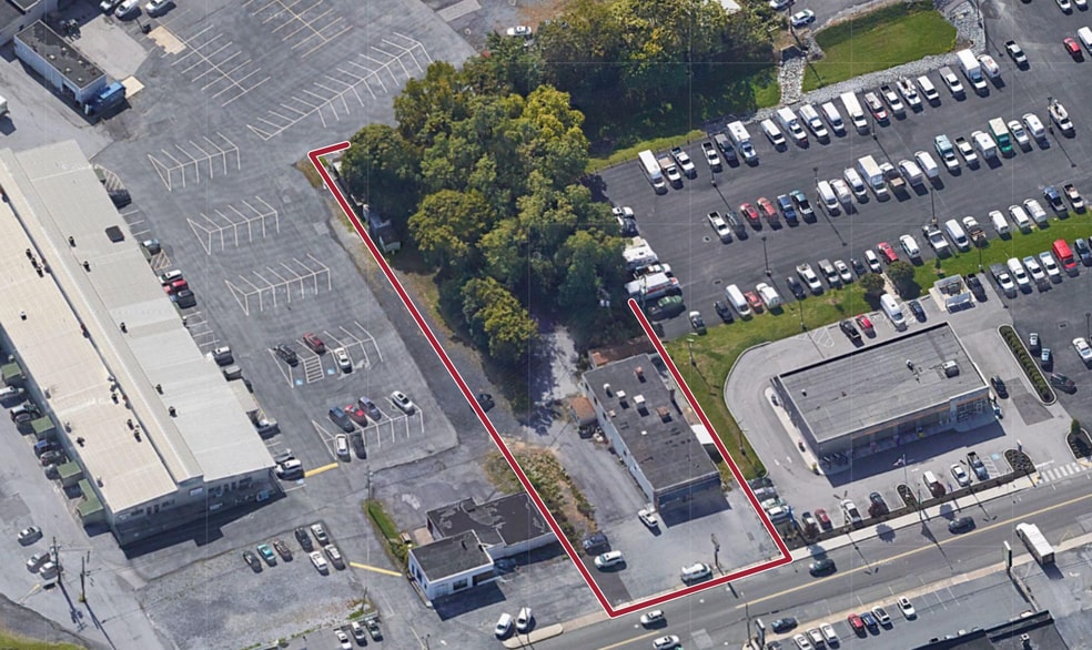 More Photos Of 1000 Market St, Lemoyne Freestanding For Sale