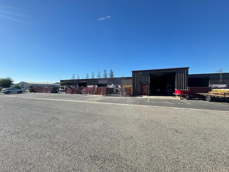 More Photos Of 509 Galaxy Way, Modesto Warehouse For Lease
