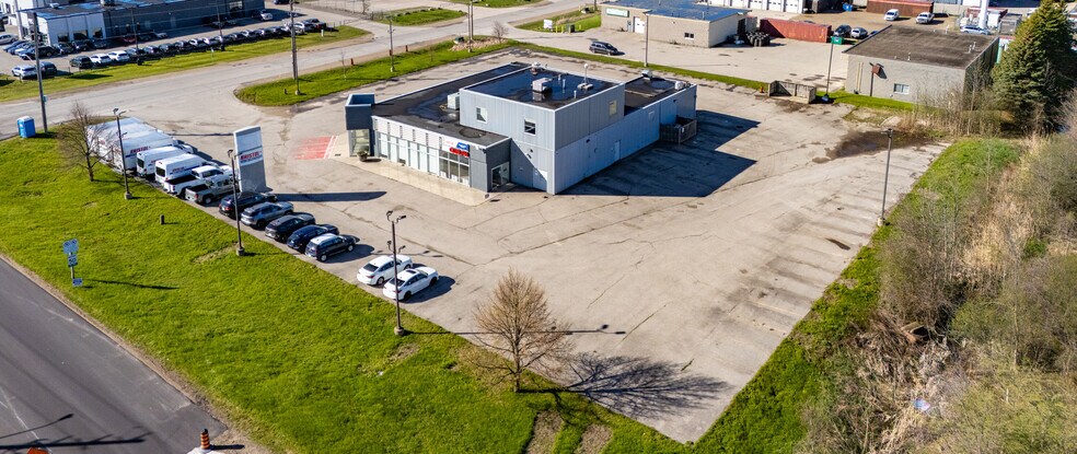 More Photos Of 1 Malcolm Rd, Guelph Auto Dealership For Lease