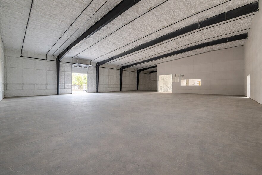 More Photos Of 350 Lafferty Ln, Dover Unknown For Lease