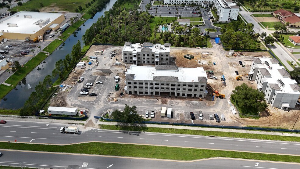 More Photos Of 1027 W Price Blvd, North Port Apartments For Lease