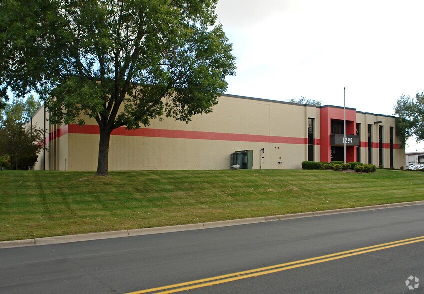 More Photos Of 1299 Eagan Industrial Rd, Eagan Warehouse For Sale