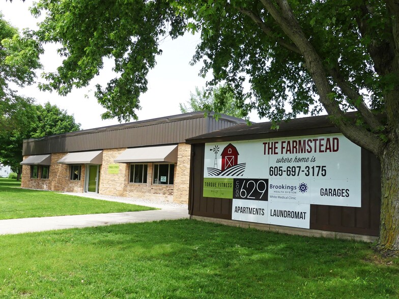 Primary Photo Of 200 Patrick Ave, White Storefront Retail Office For Lease