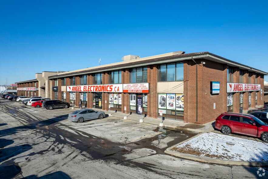 More Photos Of 1515 Matheson Blvd E, Mississauga Manufacturing For Lease