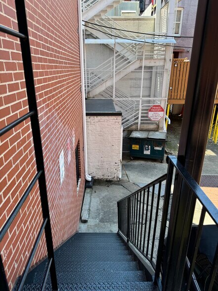 More Photos Of 1608 20th St NW, Washington Storefront Retail Office For Lease