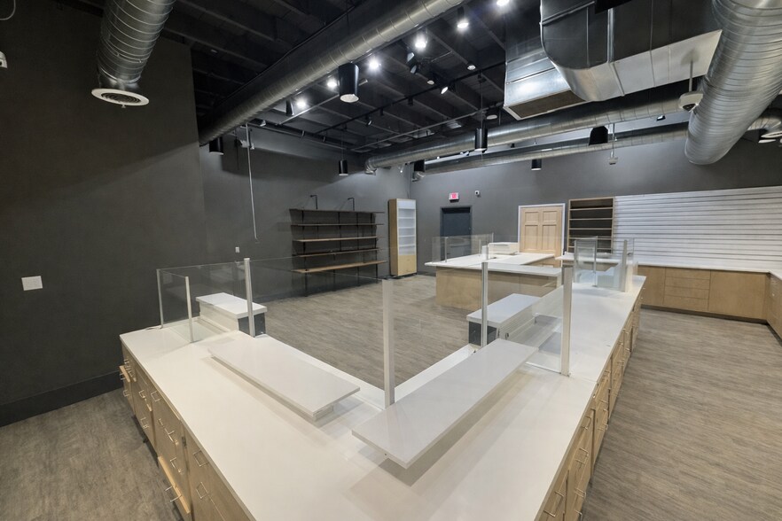 More Photos Of 111 W Genesee St, Lapeer Freestanding For Sale